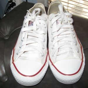 Converse all star low top chucks